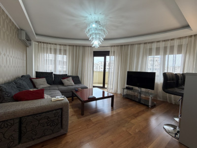 Apartament 3 camere de vânzare mobilat utilat complet, stradal Blv Decebal